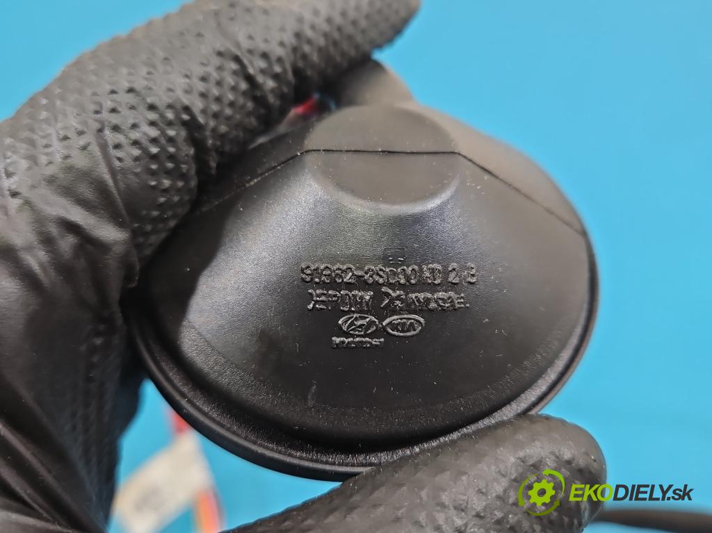 Hyundai Elantra VII 2020- 1.6 16V manual 90.2 kW 1598 cm3 4- Balíček: dveře zadní vlevo 91620-AA050AA