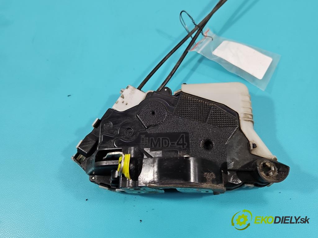 Toyota Yaris II 2005-2011 1.0 vvti 69KM manual 51 kW 998 cm3 3- zámok predné ľavý