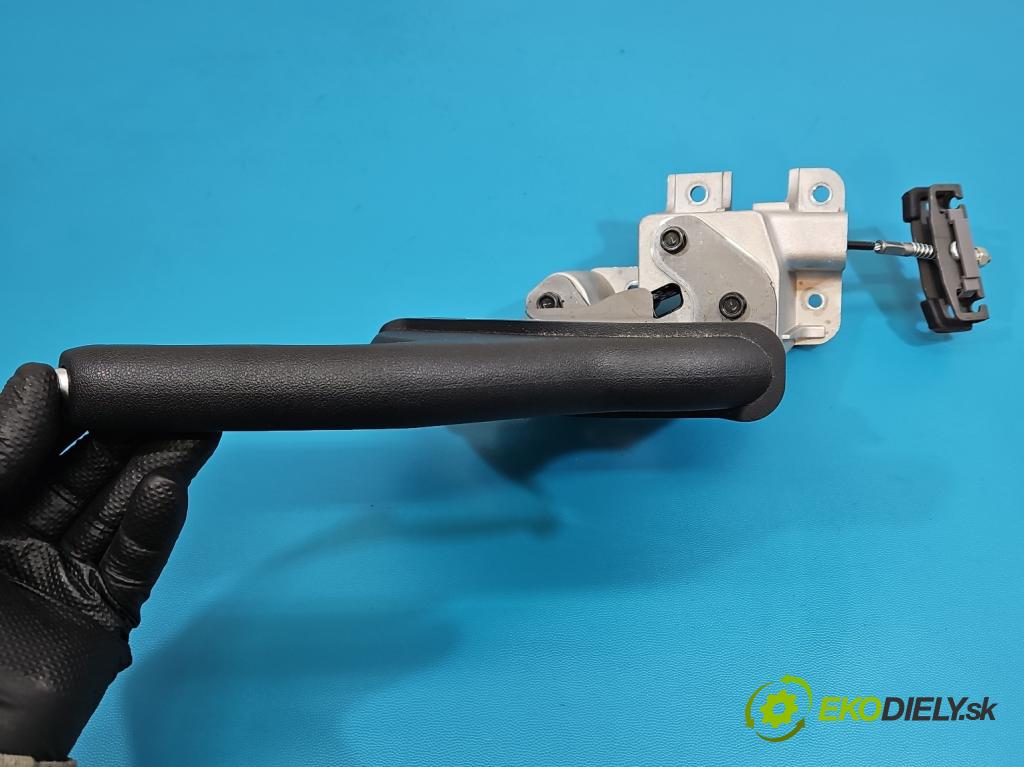 Hyundai Elantra VII 2020- 1.6 16V manual 90.2 kW 1598 cm3 4- kulisa brzda: ručního