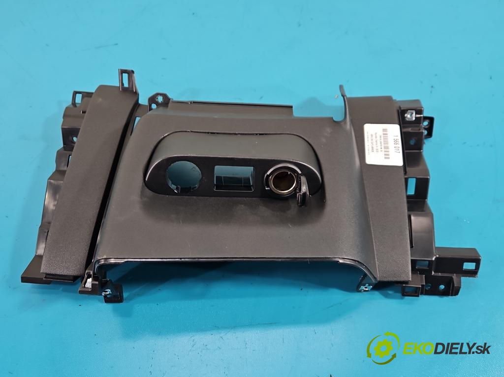 Hyundai Elantra VII 2020- 1.6 16V manual 90.2 kW 1598 cm3 4- kryt plastová 84730AA05