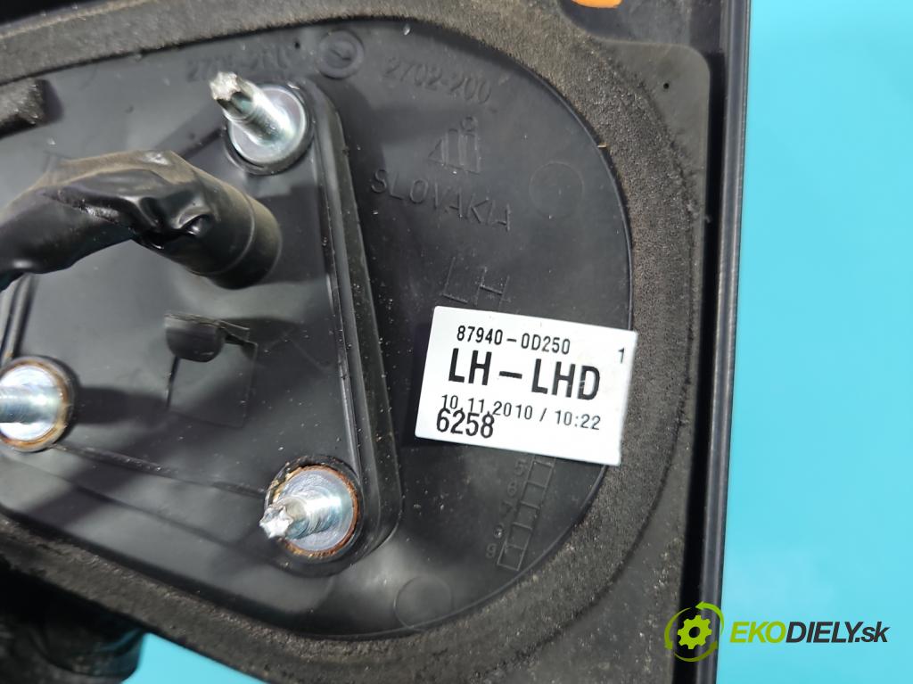 Toyota Yaris II 2005-2011 1.0 vvti 69KM manual 51 kW 998 cm3 3- zrkadlo ľavé 87940-0D250 (Kľučka dverí ostatné)