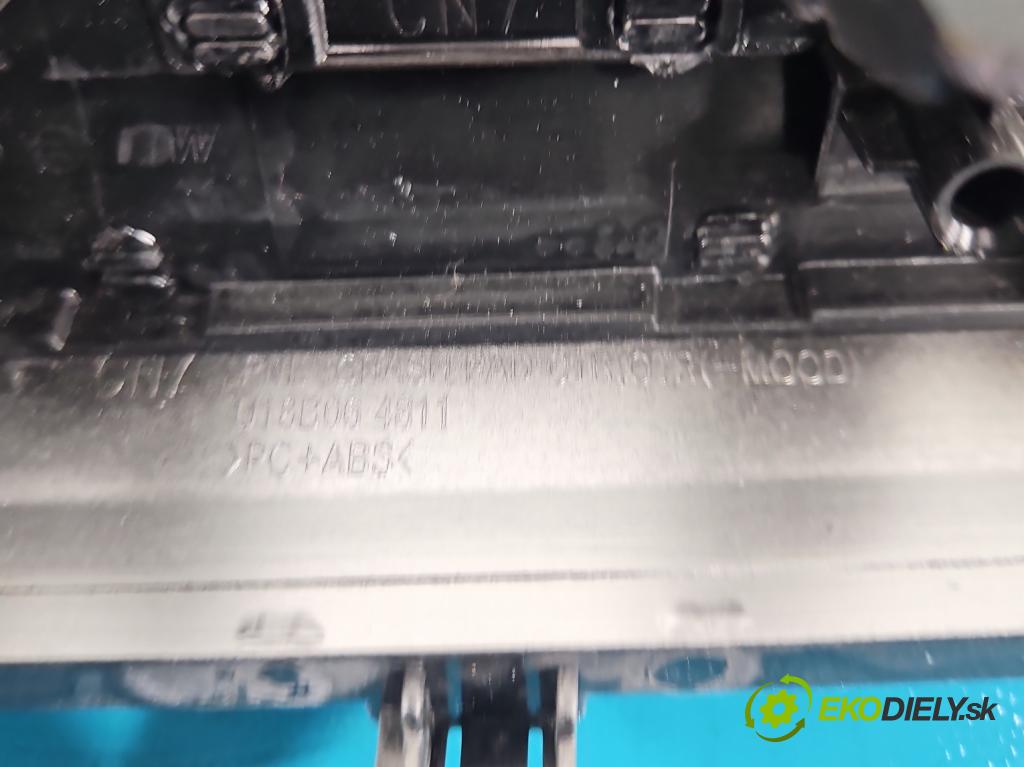 Hyundai Elantra VII 2020- 1.6 16V manual 90.2 kW 1598 cm3 4- Mřížka: kúrenia stredová  (Mriežka kúrenia (fukár))