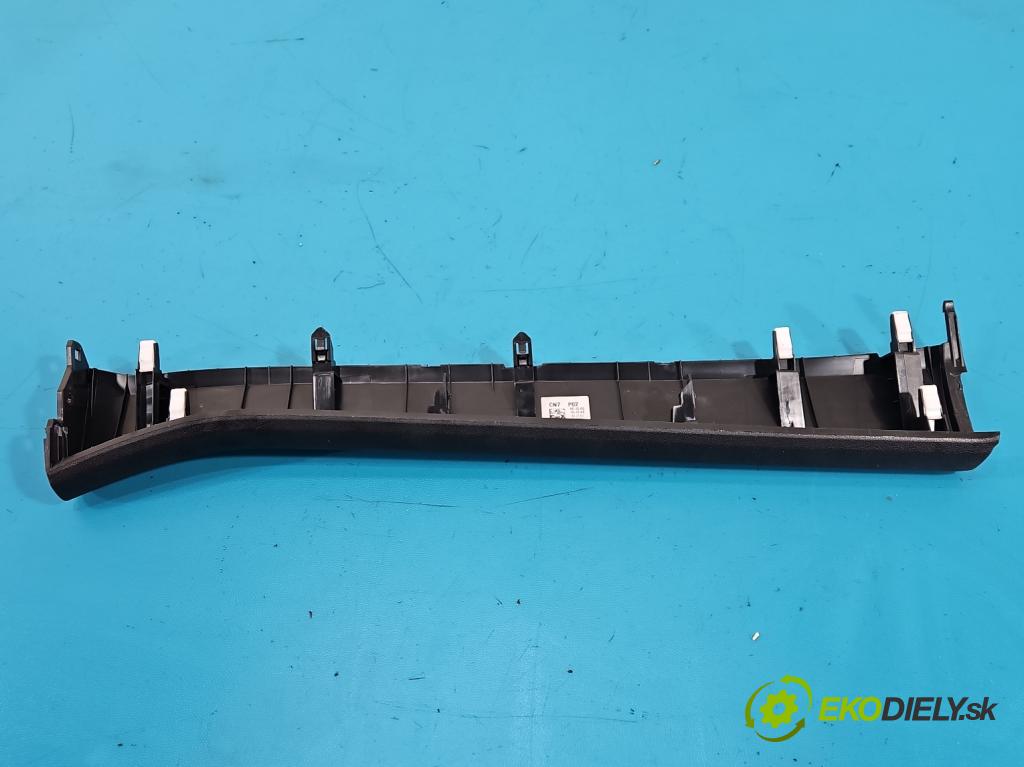 Hyundai Elantra VII 2020- 1.6 16V manual 90.2 kW 1598 cm3 4- kryt plast 84795-AA000