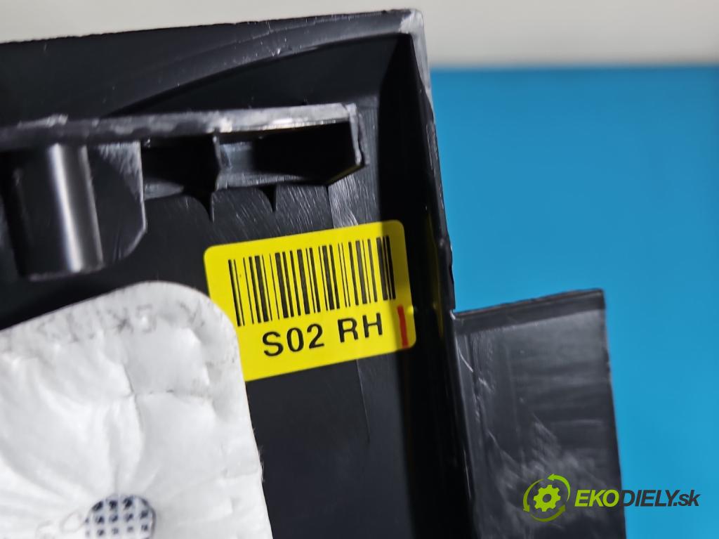 Hyundai Elantra VII 2020- 1.6 16V manual 90.2 kW 1598 cm3 4- kryt plastová 846P2-AA000