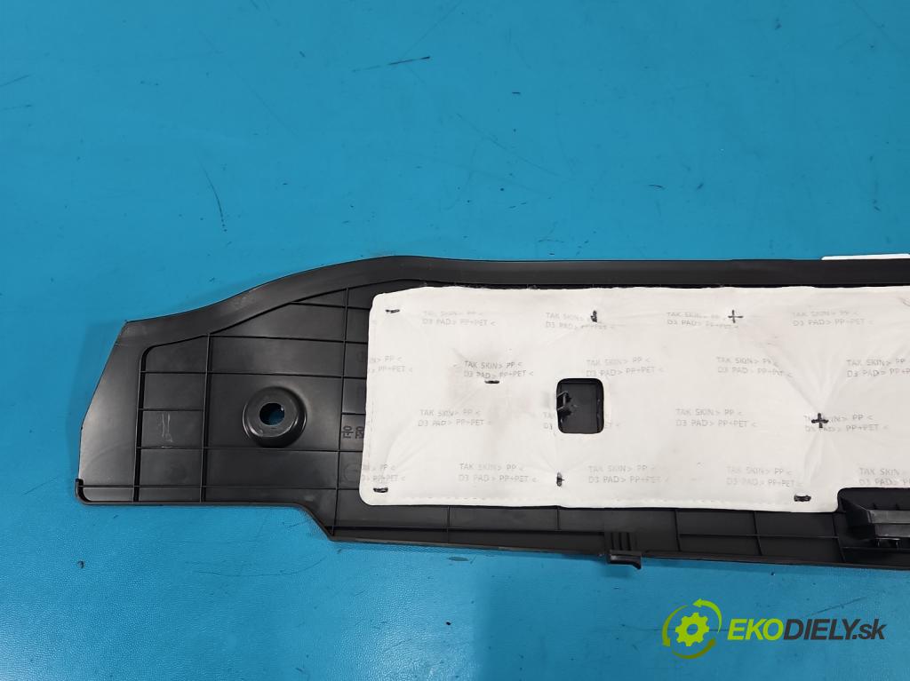 Hyundai Elantra VII 2020- 1.6 16V manual 90.2 kW 1598 cm3 4- kryt plast 84614-AA000