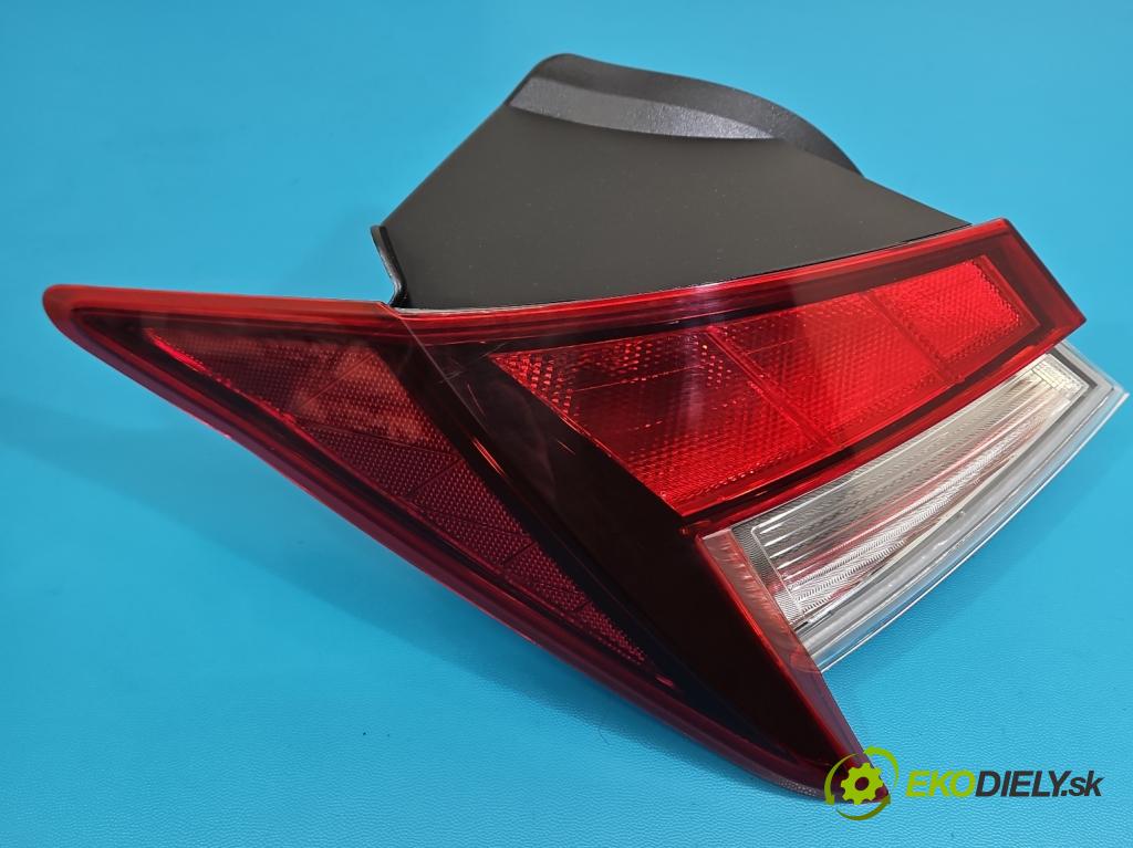 Hyundai Elantra VII 2020- 1.6 16V manual 90.2 kW 1598 cm3 4- svetlo / reflektor zadné ľavé 92401-AA000 (Kľučka dverí ostatné)