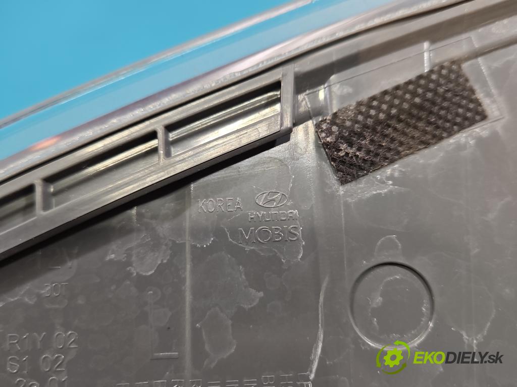 Hyundai Elantra VII 2020- 1.6 16V manual 90.2 kW 1598 cm3 4- svetlo / reflektor zadné ľavé 92401-AA000 (Kľučka dverí ostatné)