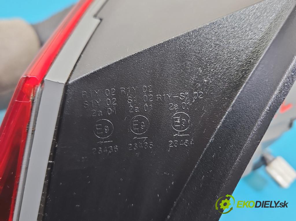 Hyundai Elantra VII 2020- 1.6 16V manual 90.2 kW 1598 cm3 4- svetlo / reflektor zadné ľavé 92401-AA000 (Kľučka dverí ostatné)