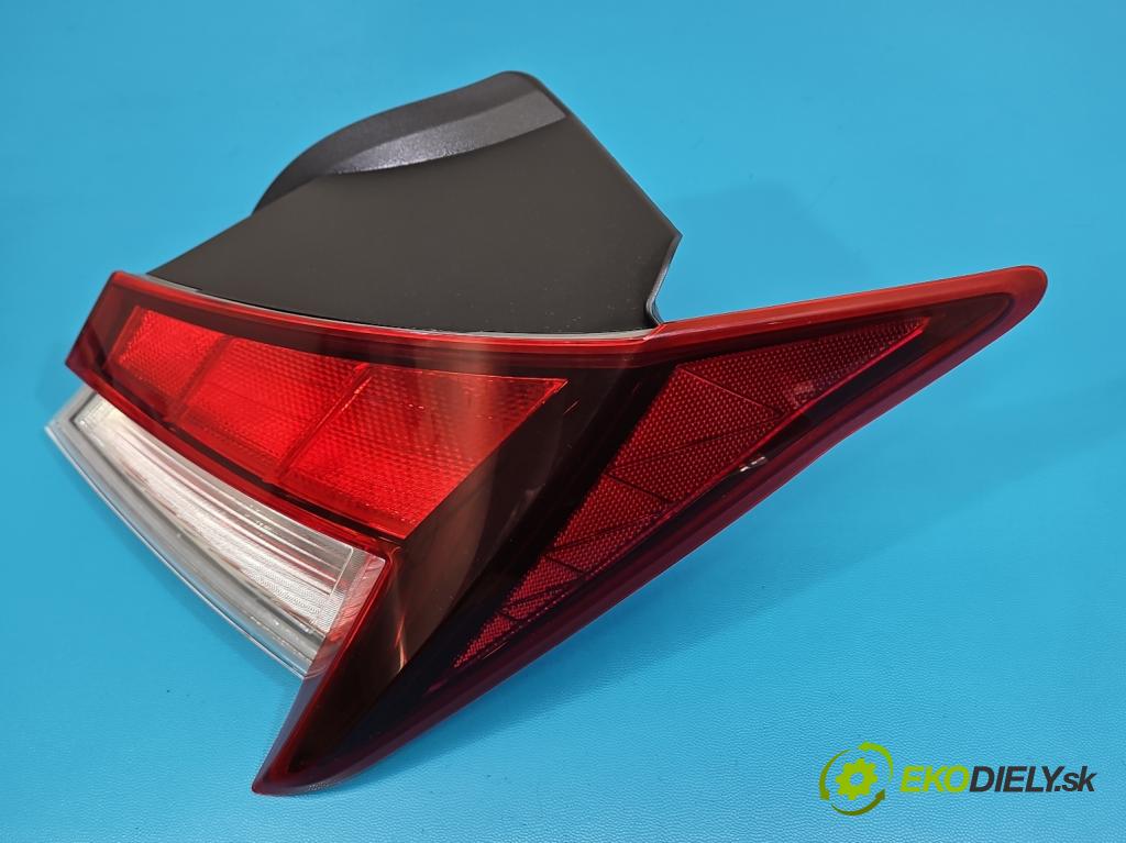 Hyundai Elantra VII 2020- 1.6 16V manual 90.2 kW 1598 cm3 4- svetlo / reflektor zadné pravé 92402AA000 (Kľučka dverí ostatné)