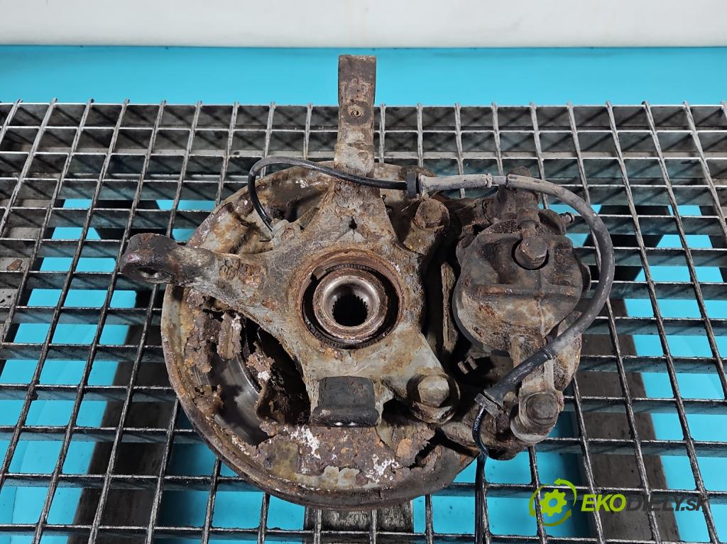 Mitsubishi Colt Z30 VI 2004-2012 1.3 16V 95 HP manual 70 kW 1332 cm3 5- náboj ľavé  (Náboj kolesa)