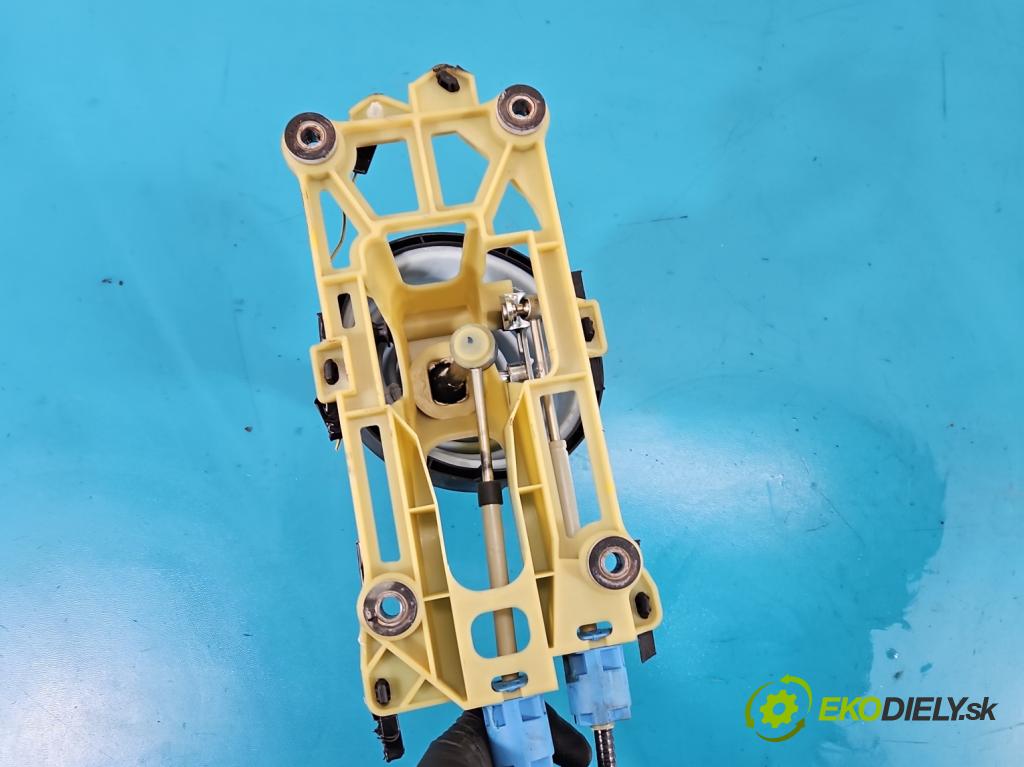 Mitsubishi Colt Z30 VI 2004-2012 1.3 16V 95 HP manual 70 kW 1332 cm3 5- Páka: Změny: stupeň,rýchlosť 8129100000 (Rýchlostná páka (kulisa))