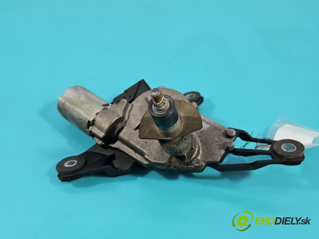 Toyota Yaris II 2005-2011 1.0 vvti 69KM manual 51 kW 998 cm3 3- motor stieračov zadné 0390201861