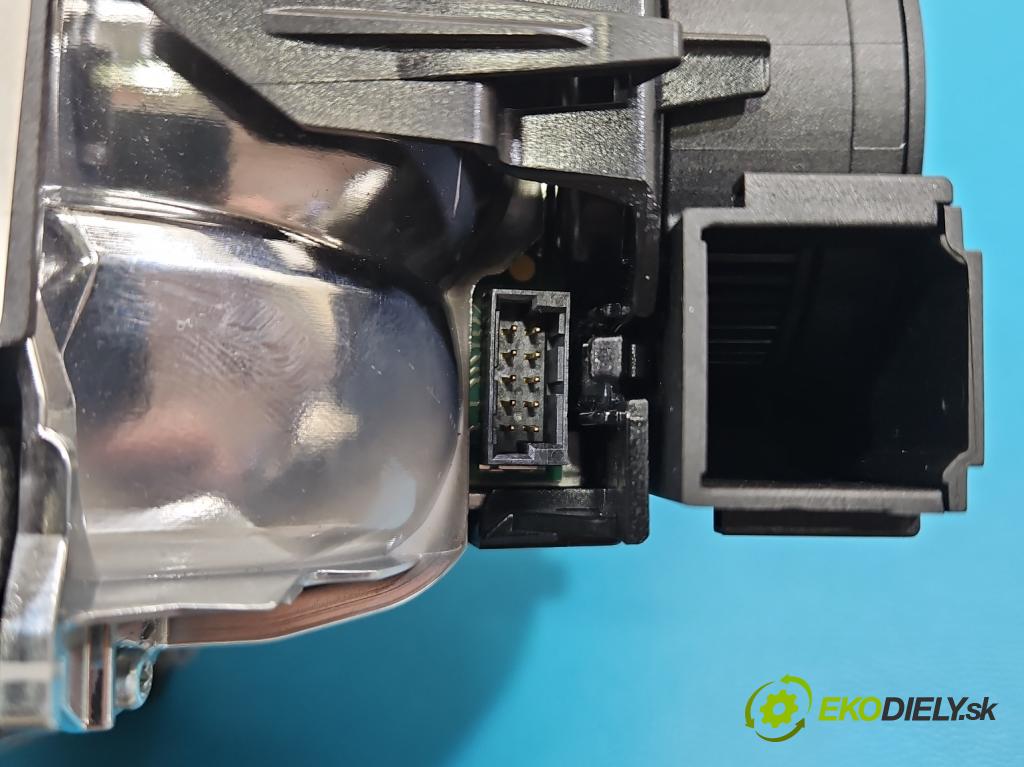 Audi Q7 2015- 3.0 TFSI CRE: 333KM: automatic 245 kW 2995 cm3 5- Šošovka reflektor: pravej časti 7970250001