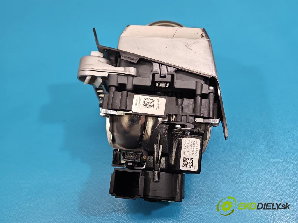 Audi Q7 2015- 3.0 TFSI CRE: 333KM: automatic 245 kW 2995 cm3 5- Šošovka reflektor: pravej časti 7970250001