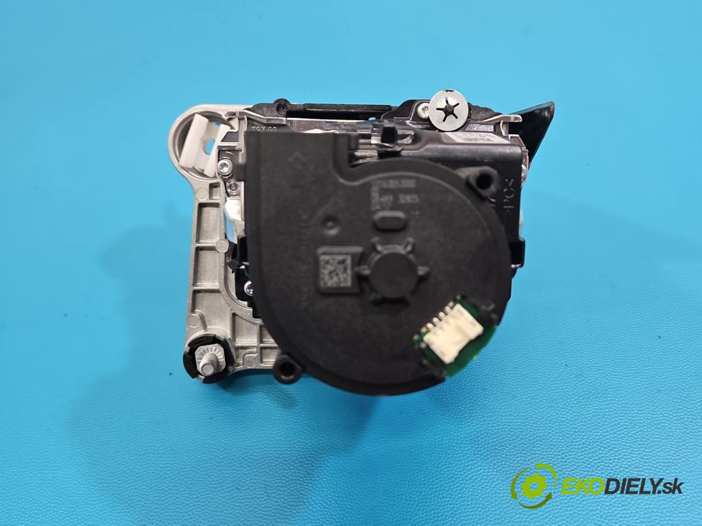 Audi Q7 2015- 3.0 TFSI CRE: 333KM: automatic 245 kW 2995 cm3 5- Šošovka reflektor: pravej časti 7970250001