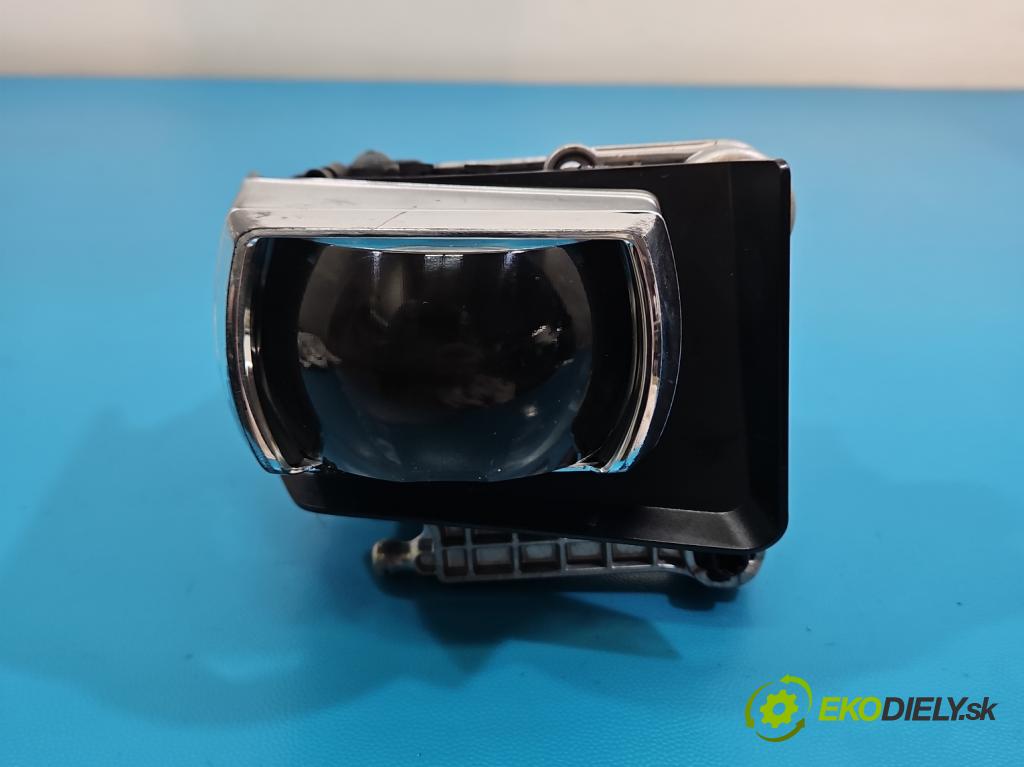 Audi Q7 2015- 3.0 TFSI CRE: 333KM: automatic 245 kW 2995 cm3 5- Šošovka reflektor: pravej časti 7970250001