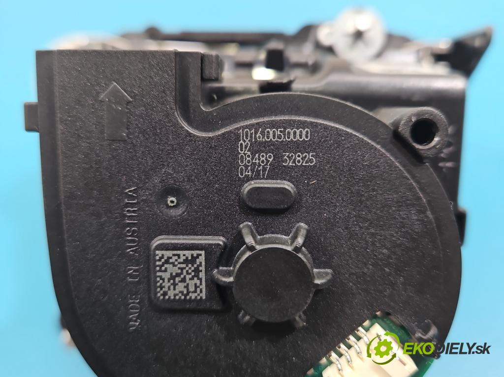 Audi Q7 2015- 3.0 TFSI CRE: 333KM: automatic 245 kW 2995 cm3 5- Šošovka reflektor: pravej časti 7970250001