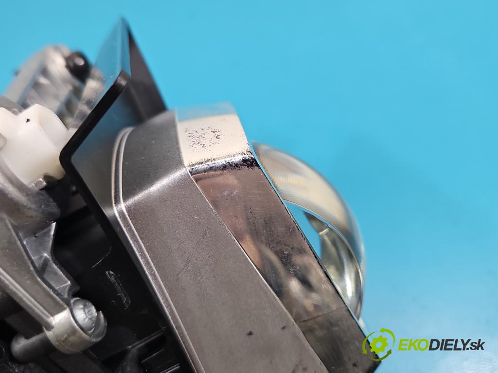 Audi Q7 2015- 3.0 TFSI CRE: 333KM: automatic 245 kW 2995 cm3 5- Šošovka reflektor: pravej časti 7970250001