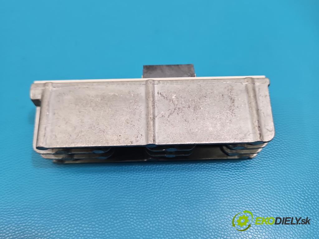 Audi Q7 2015- 3.0 TFSI CRE: 333KM: automatic 245 kW 2995 cm3 5- modul lampy: 6261300B