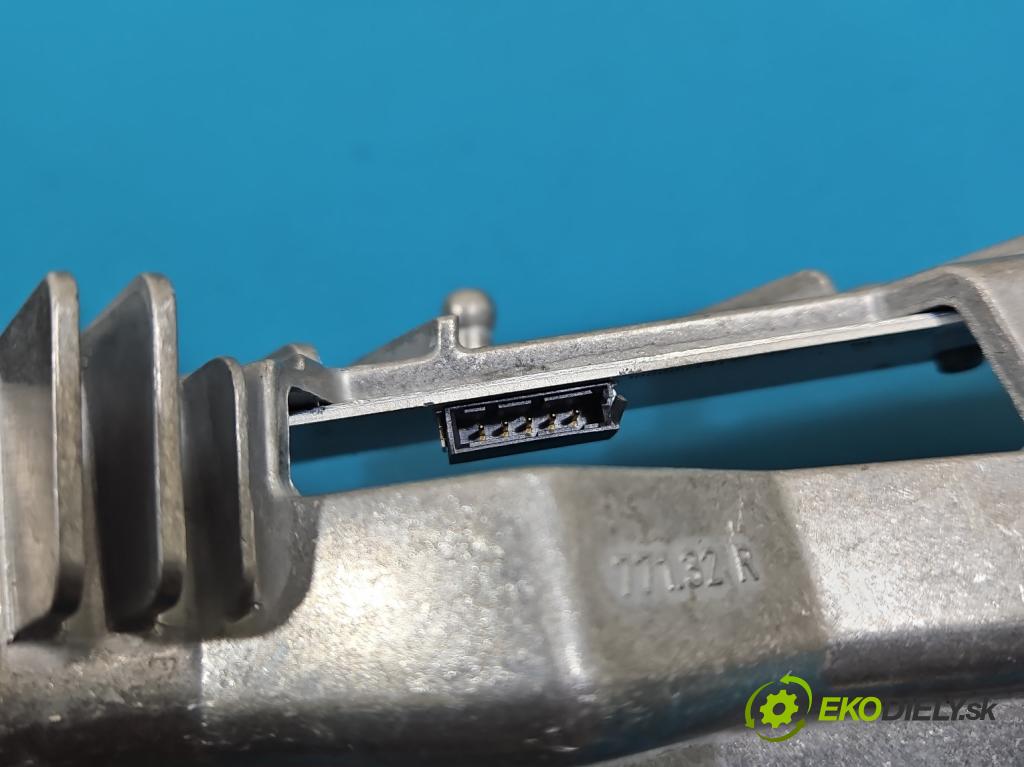 Audi Q7 2015- 3.0 TFSI 333KM: automatic 245 kW 2995 cm3 5- modul lampy: 7713261599