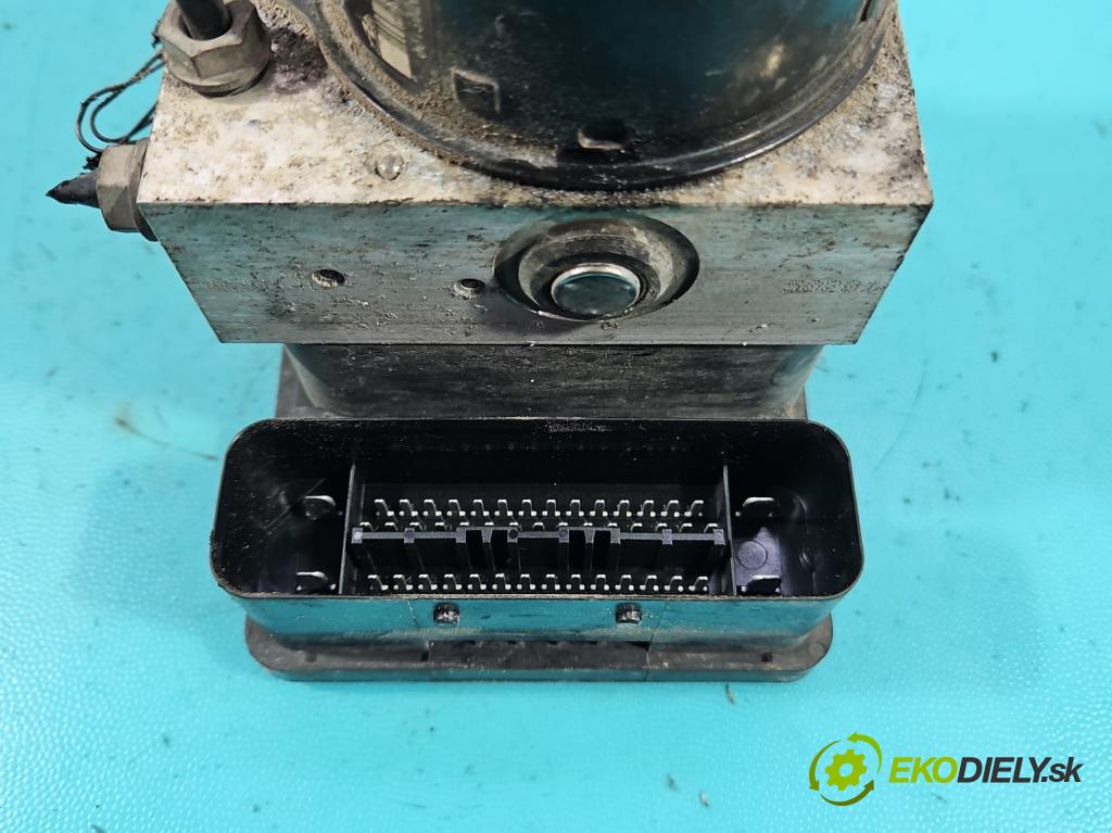 Vw Golf plus 1.9 tdi 105 HP manual 77 kW 1896 cm3 5- čerpadlo abs 1K0907379Q (Pumpa ABS)