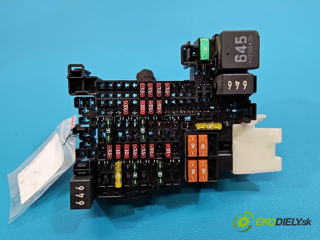 Skoda Octavia IV 2019- 2.0 TDI 116 hp manual 85 kW 1968 cm3 5- skříňka pojistková 5WA937615 (Pojistková skříňka)