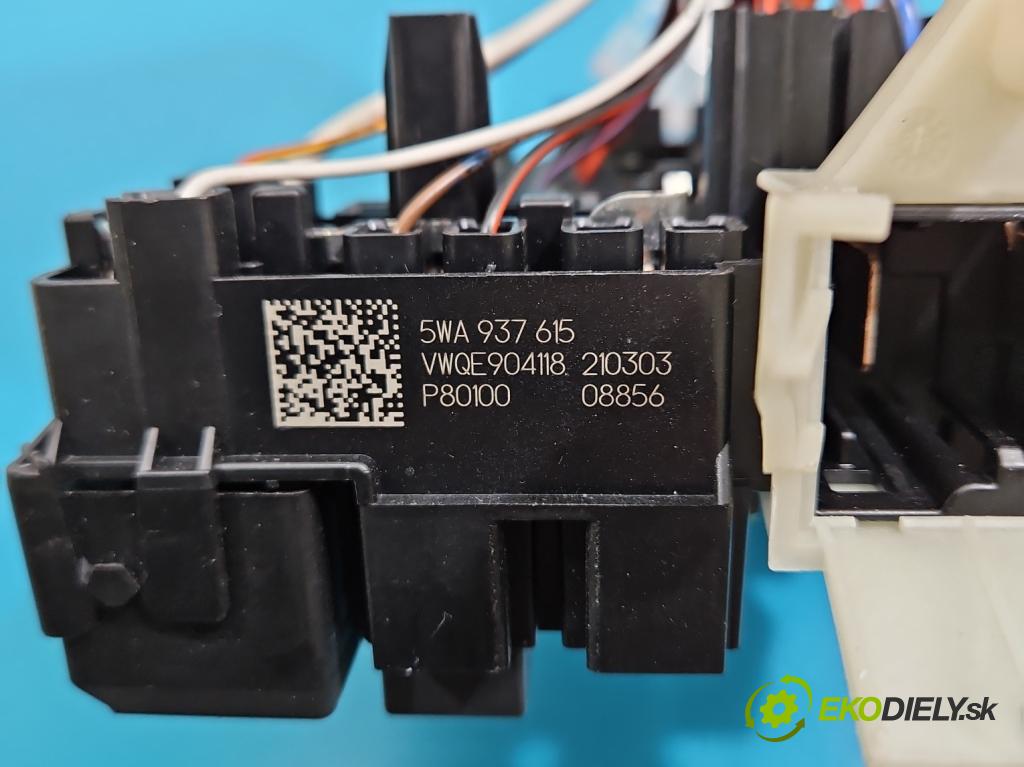 Skoda Octavia IV 2019- 2.0 TDI 116 hp manual 85 kW 1968 cm3 5- skříňka pojistková 5WA937615 (Pojistková skříňka)