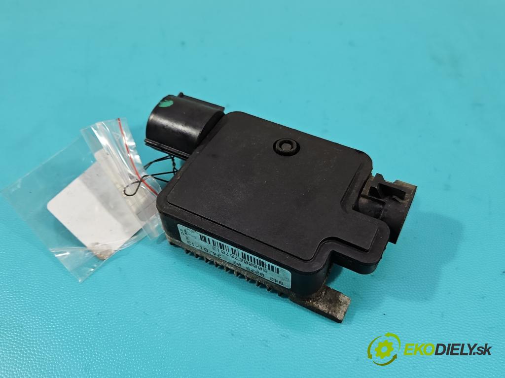 Ford Focus Mk3 2010-2018 1.6 tdci 105 HP manual 77 kW 1560 cm3 5- Relé: ventilátoru 940002906