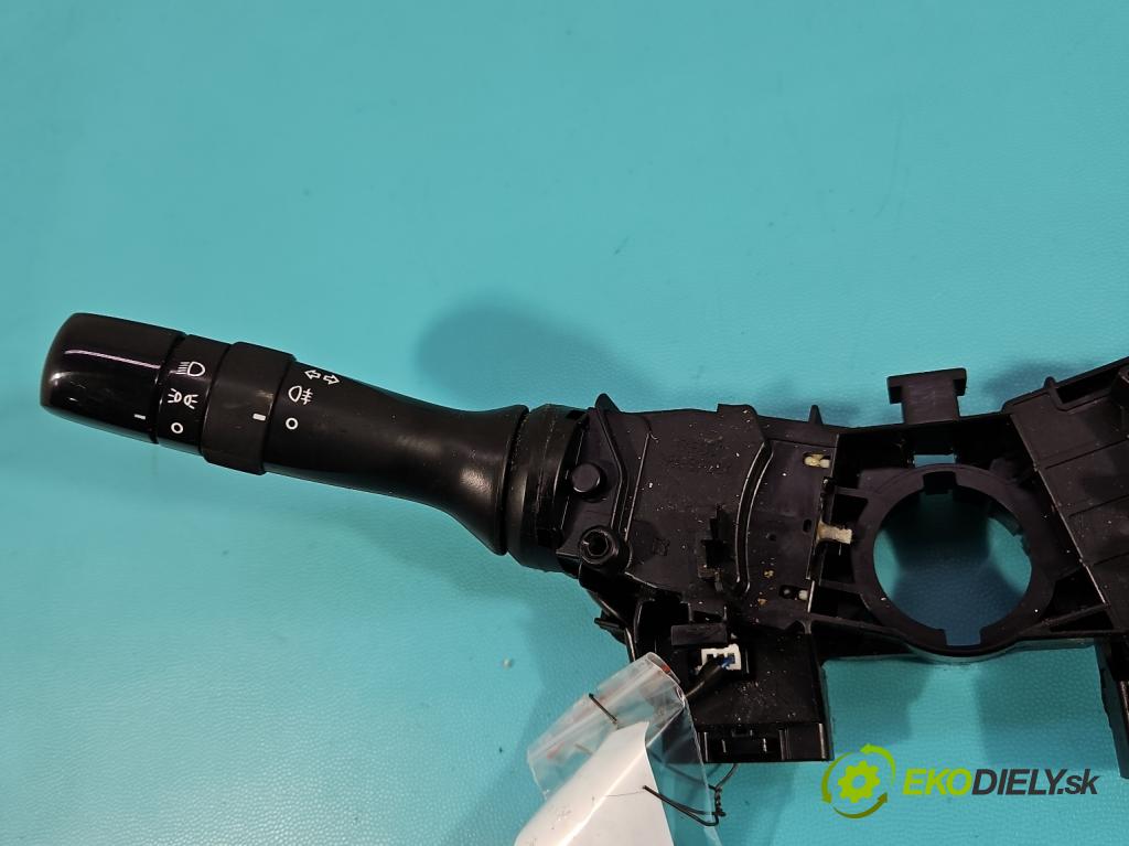 Toyota Yaris II 2005-2011 1.0 vvti 69KM manual 51 kW 998 cm3 3- prepínač komplex: 17F001 (Prepínacie páčky pod volantom)