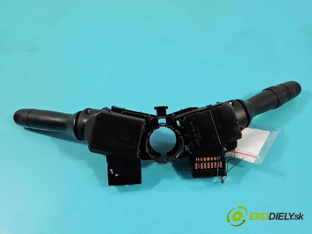 Toyota Yaris II 2005-2011 1.0 vvti 69KM manual 51 kW 998 cm3 3- prepínač komplex: 17F001 (Prepínacie páčky pod volantom)