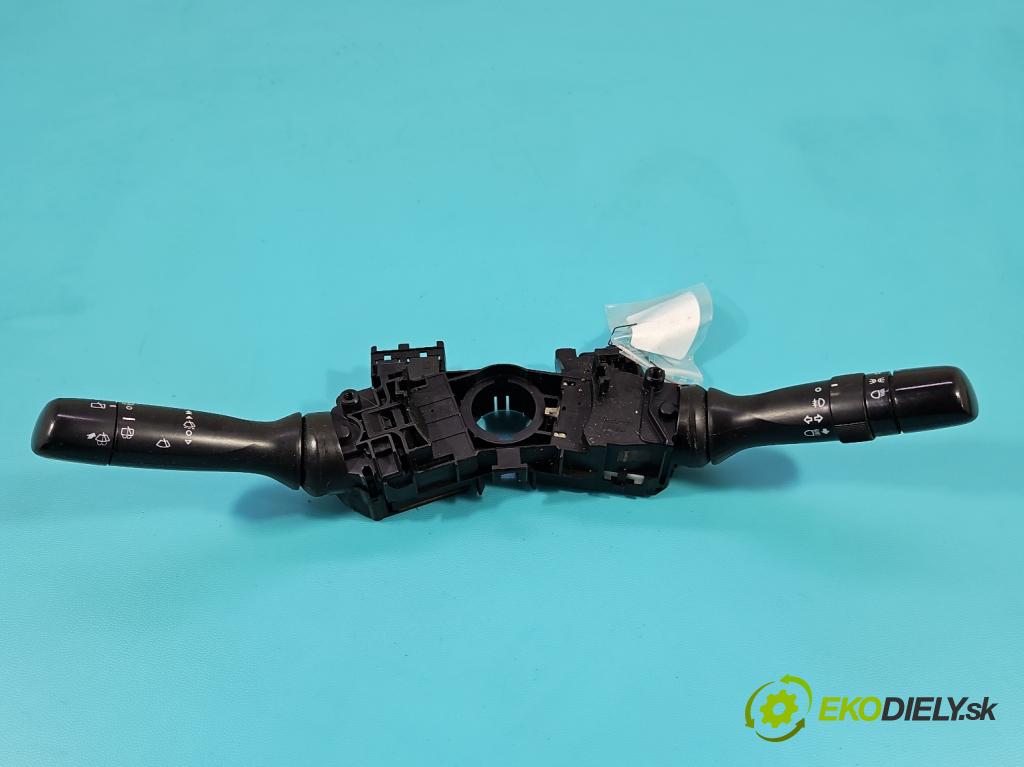 Toyota Yaris II 2005-2011 1.0 vvti 69KM manual 51 kW 998 cm3 3- prepínač komplex: 17F001 (Prepínacie páčky pod volantom)