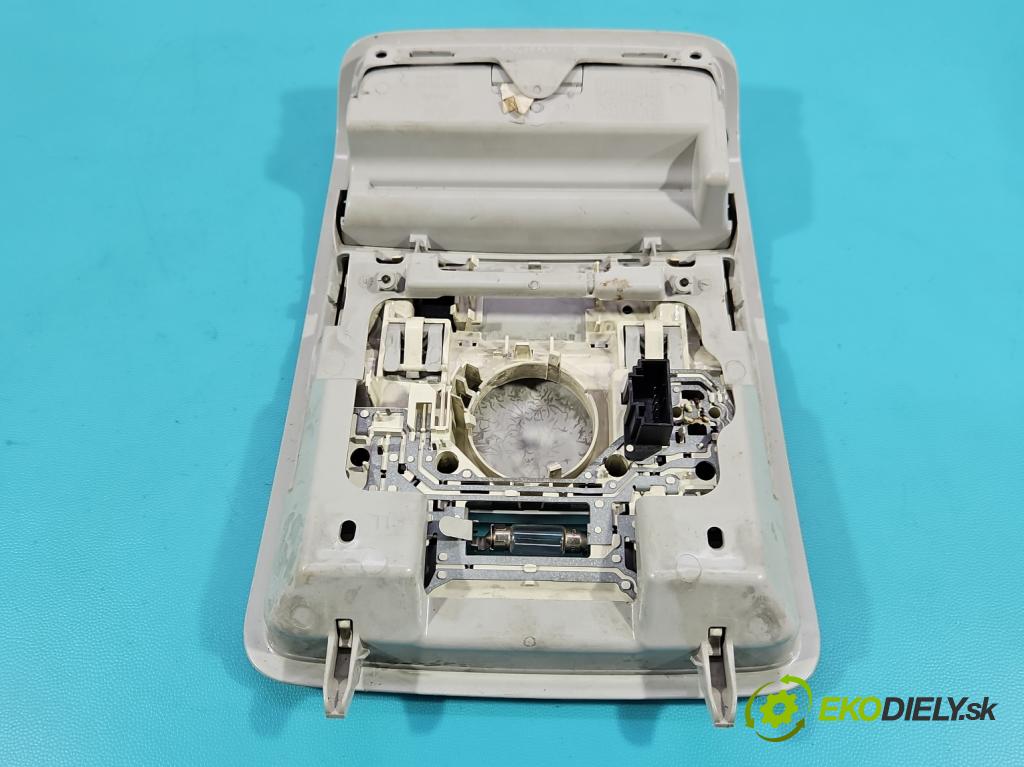 Vw Golf plus 1.9 tdi 105 HP manual 77 kW 1896 cm3 5- svetlo / reflektor interiéra 1K0867489C