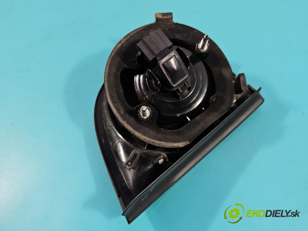 Vw Golf plus 1.9 tdi 105 hp manual 77 kW 1896 cm3 5- světlo zadní pravé 5M0945094J (Klika dveří ostatní)