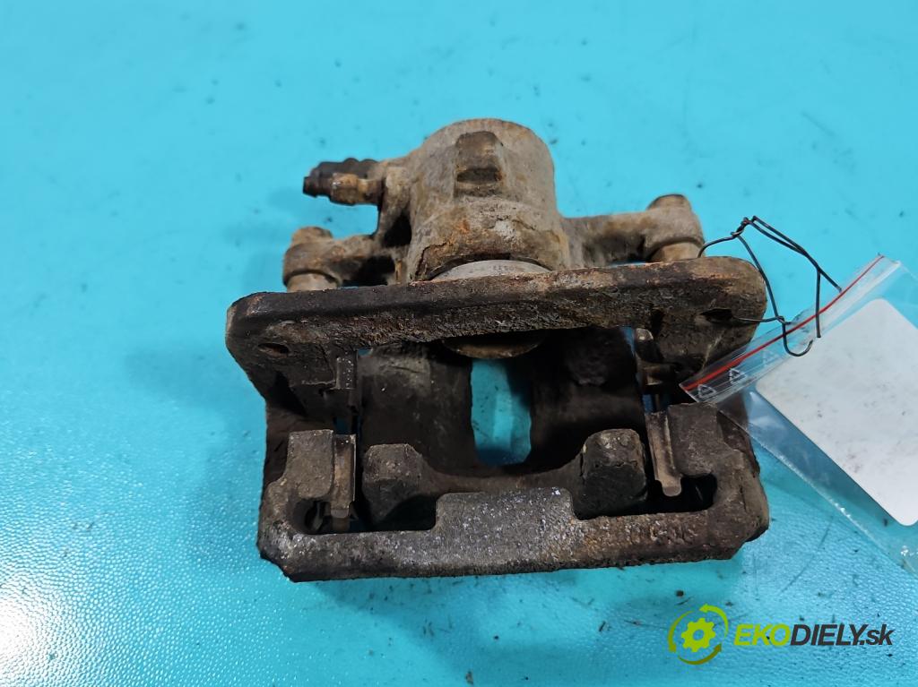 Mercedes B W245 2005-2011 2.0 cdi 140 HP automatic 103 kW 1992 cm3 5- brzdič zadné ľavý  (Kľučka dverí ostatné)