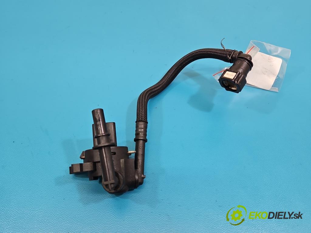 Peugeot 301 1.6 hdi 99 HP manual 73 kW 1560 cm3 4- snímač teploty: výfukové  (Snímač)