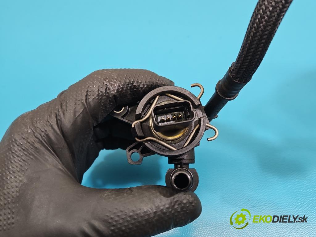 Peugeot 301 1.6 hdi 99 HP manual 73 kW 1560 cm3 4- snímač teploty: výfukové  (Snímač)