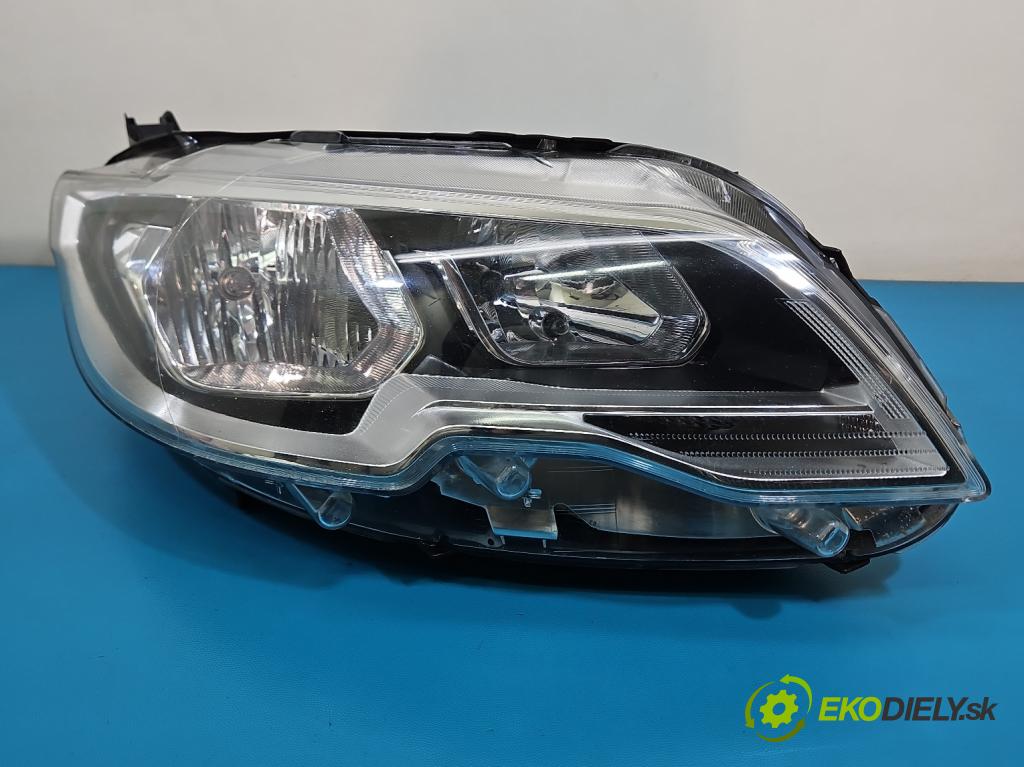 Peugeot 301 1.6 hdi 99 HP manual 73 kW 1560 cm3 4- Reflektor: pravý 9817296980 (Svetlo predné pravé)