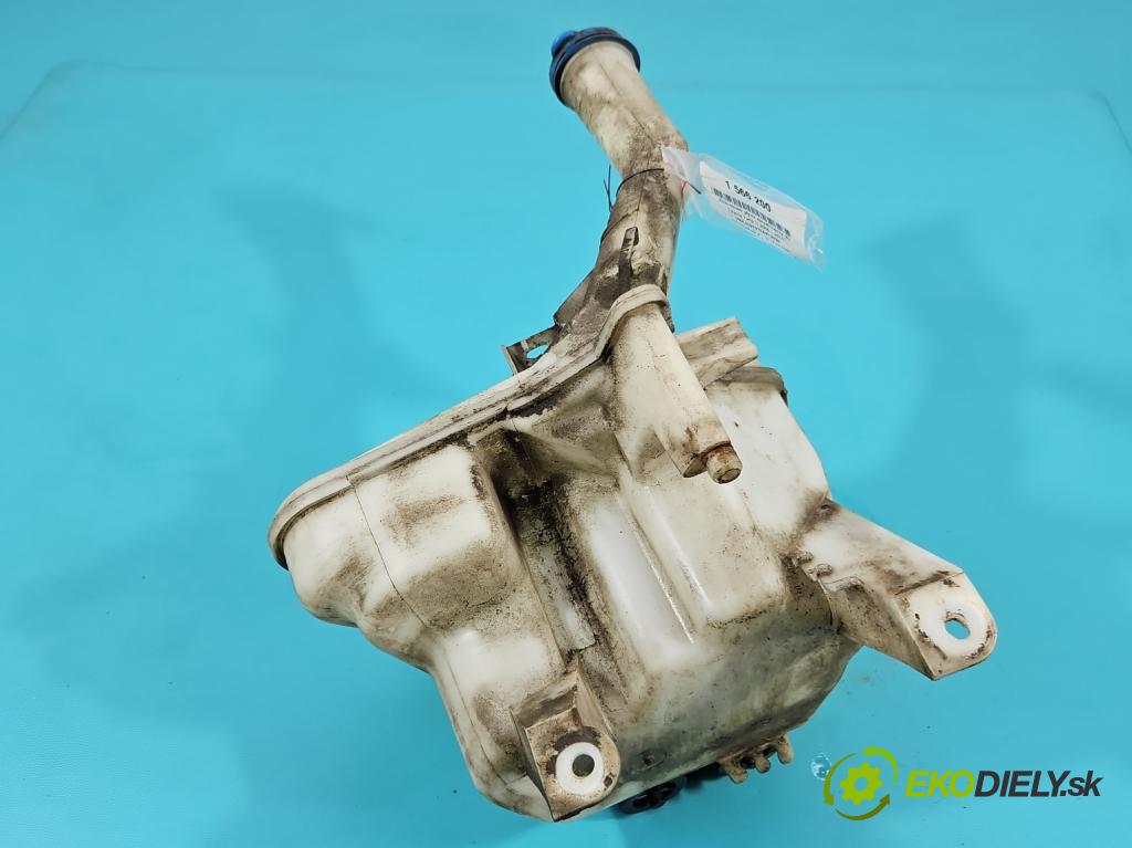 Toyota Yaris II 2005-2011 1.0 vvti 69KM manual 51 kW 998 cm3 3- nádržka tekutina: ostrekovačov 85310-0D060