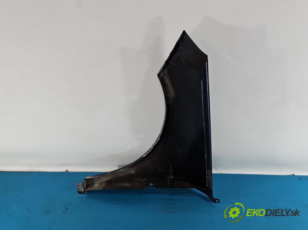 Mercedes B W245 2005-2011 2.0 cdi 140 hp automatic 103 kW 1992 cm3 5- blatnik přední pravý  (Klika dveří ostatní)