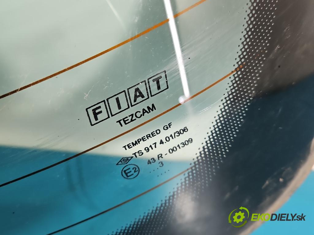 Fiat Albea 1.2 16V 80 HP manual 59 kW 1242 cm3 4- sklo zadná  (Sklo zadné)
