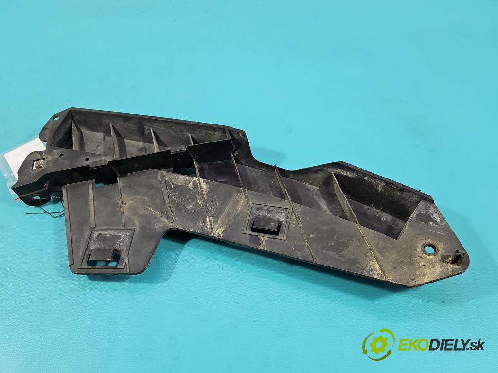 Volvo V70 III 2007-2016 2.0 16V 145 hp manual 107 kW 1999 cm3 5- Boty: nárazníku přední levý 30796387