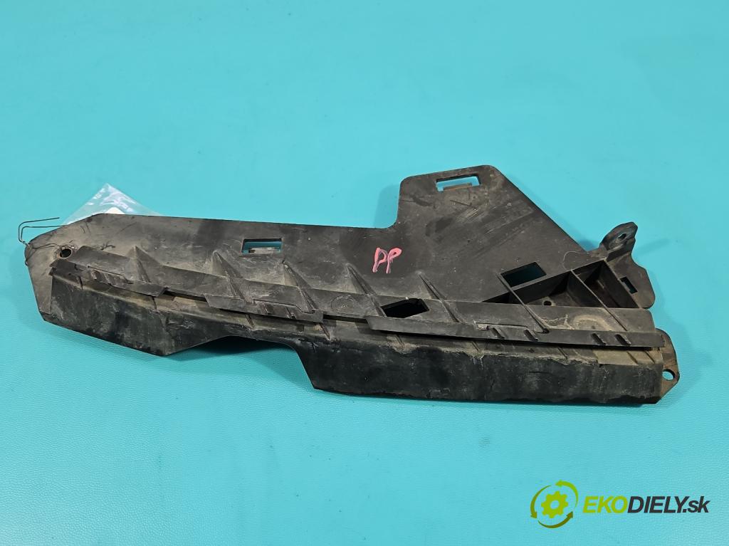 Volvo V70 III 2007-2016 2.0 16V 145 HP manual 107 kW 1999 cm3 5- Boty: nárazník predné pravý 30796388