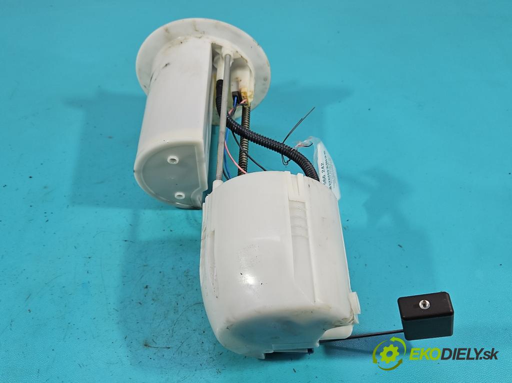 Toyota Yaris II 2005-2011 1.0 vvti 69KM manual 51 kW 998 cm3 3- čerpadlo palivo 77020-0D130