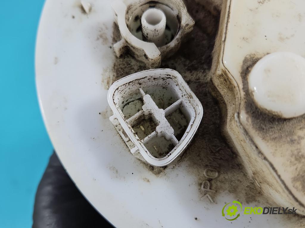 Toyota Yaris II 2005-2011 1.0 vvti 69KM manual 51 kW 998 cm3 3- čerpadlo palivo 77020-0D130