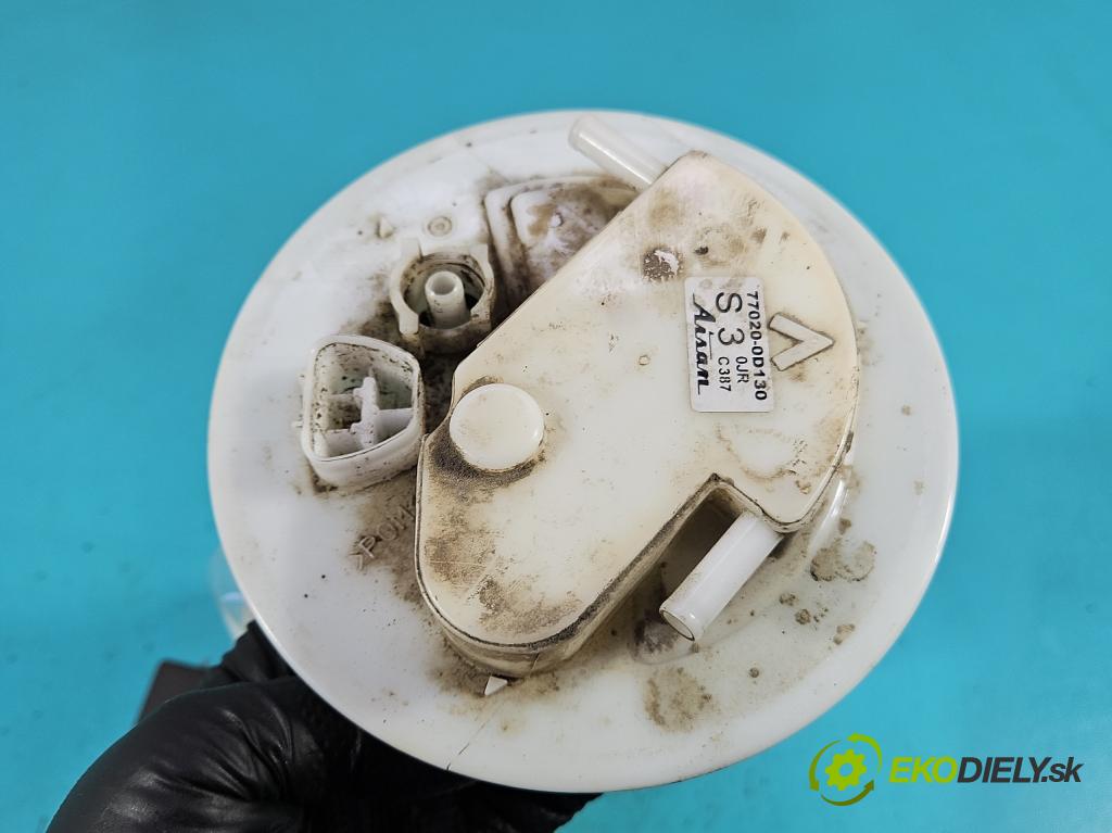 Toyota Yaris II 2005-2011 1.0 vvti 69KM manual 51 kW 998 cm3 3- čerpadlo palivo 77020-0D130