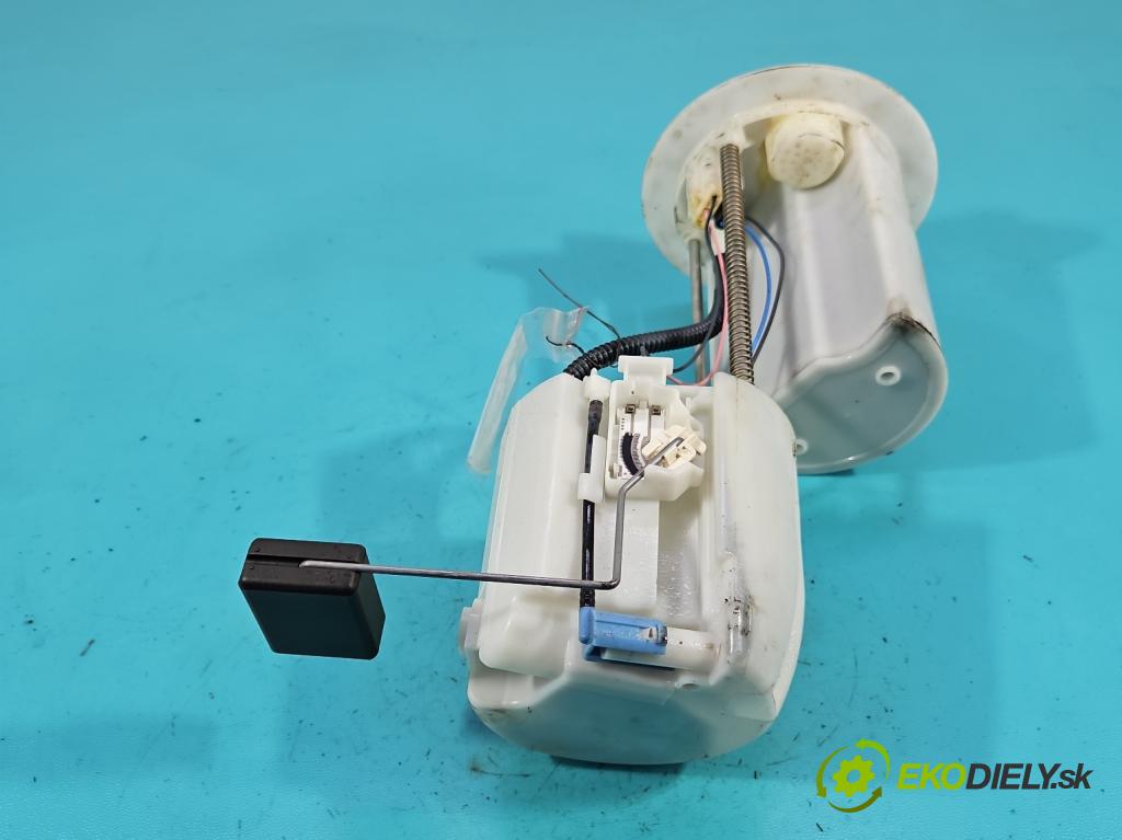 Toyota Yaris II 2005-2011 1.0 vvti 69KM manual 51 kW 998 cm3 3- čerpadlo palivo 77020-0D130