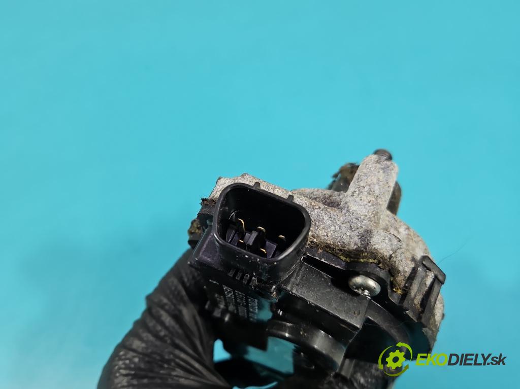 Toyota Yaris II 2005-2011 1.0 vvti 69KM manual 51 kW 998 cm3 3- motor stieračov predné 85110-0D080