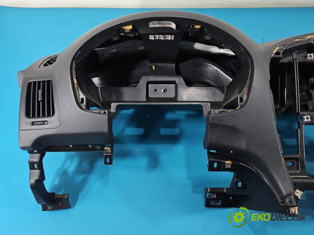 Hyundai H1 II 2007-2023 2.5 crdi 170 hp manual 125 kW 2497 cm3 5- kokpit,přistrojova deska