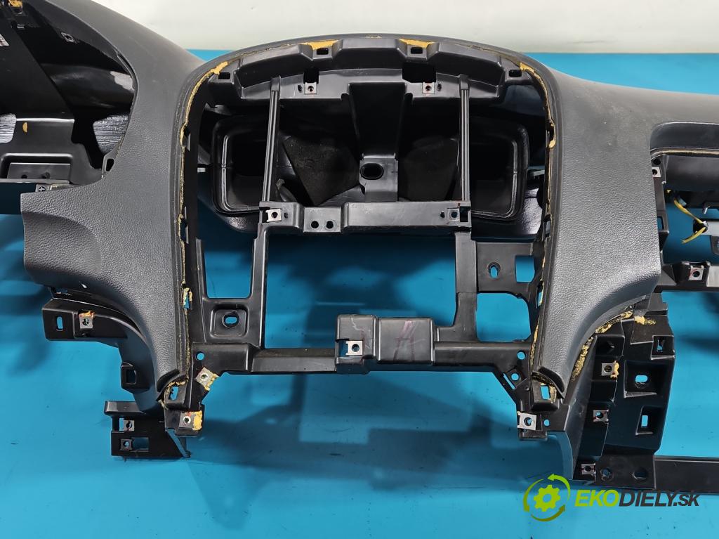 Hyundai H1 II 2007-2023 2.5 crdi 170 hp manual 125 kW 2497 cm3 5- kokpit,přistrojova deska