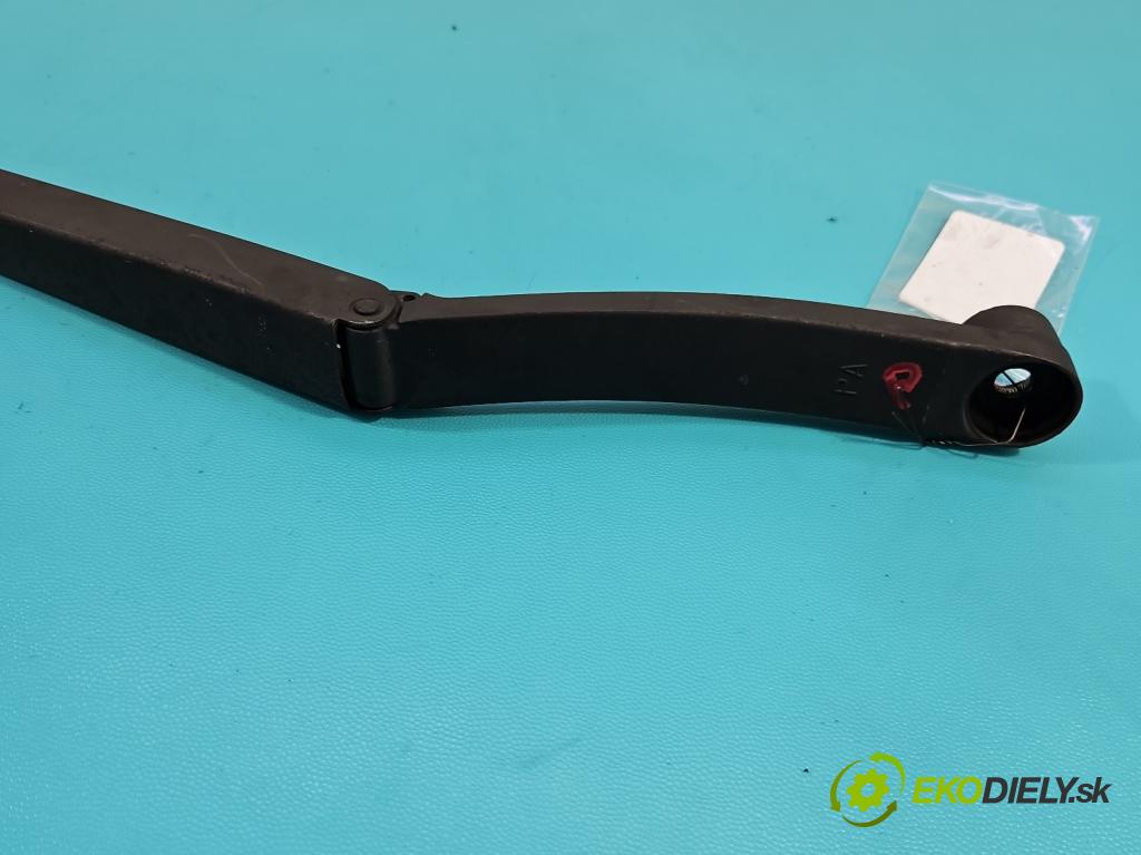 Hyundai H1 II 2007-2023 2.5 crdi 170 HP manual 125 kW 2497 cm3 5- rameno stieračov predné komplet W7541